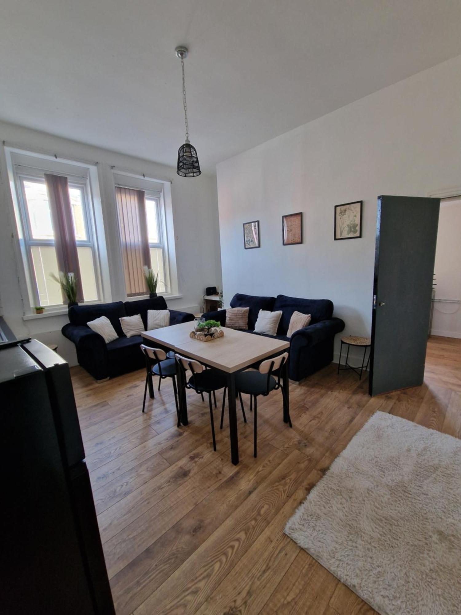 Edinburgh Road Guest house *