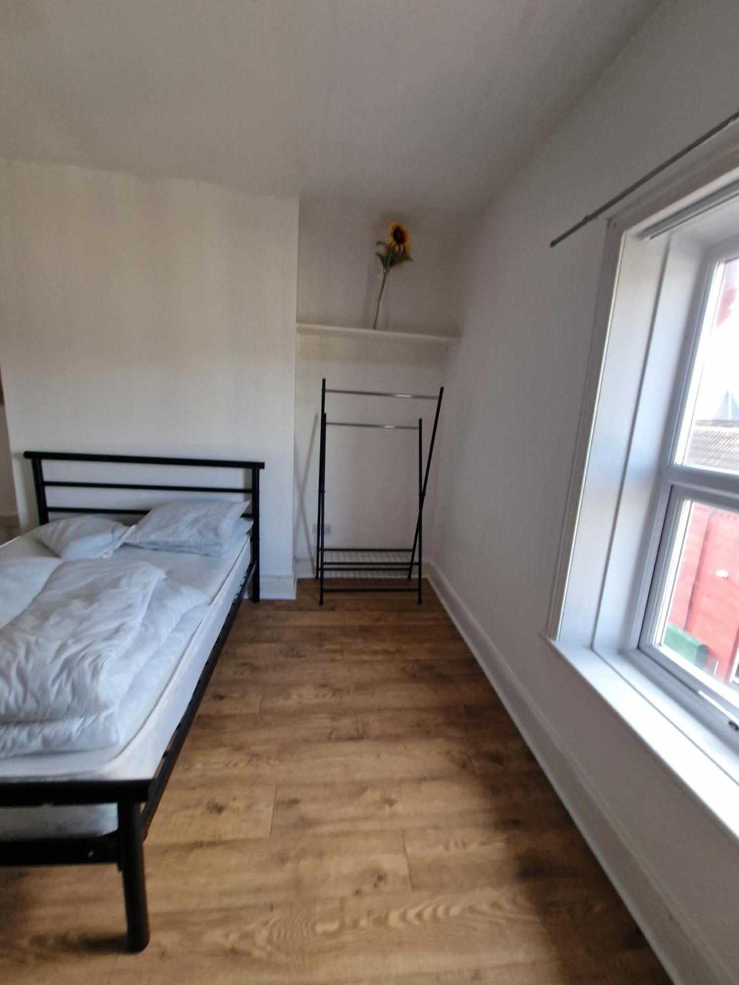 Guest house Edinburgh Road *